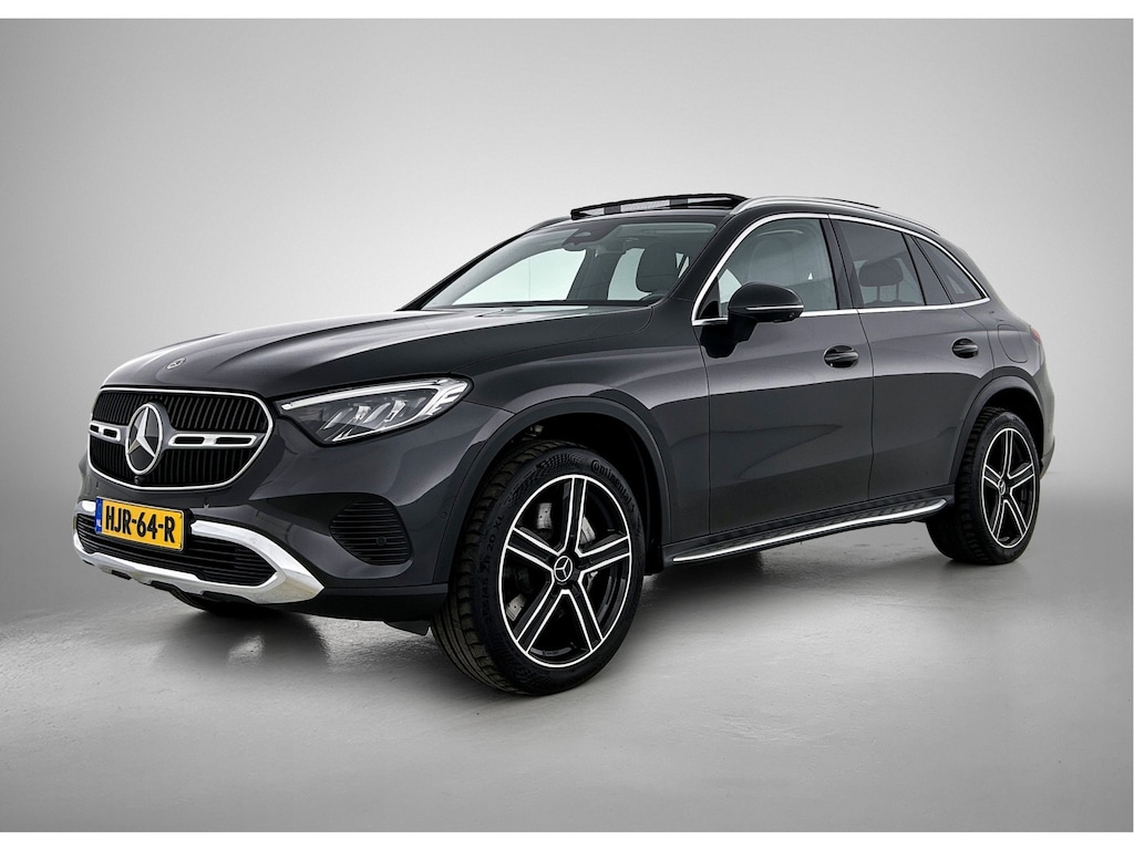 Mercedes-Benz GLC 300e 4MATIC Luxury line | Panorama schuifdak | Trekhaak | Electrische voorstelen | Dodehoek assistent | Alarm klasse SCM3 Inclusief 24 maanden Mercedes-Benz Certified garantie voor Europa.