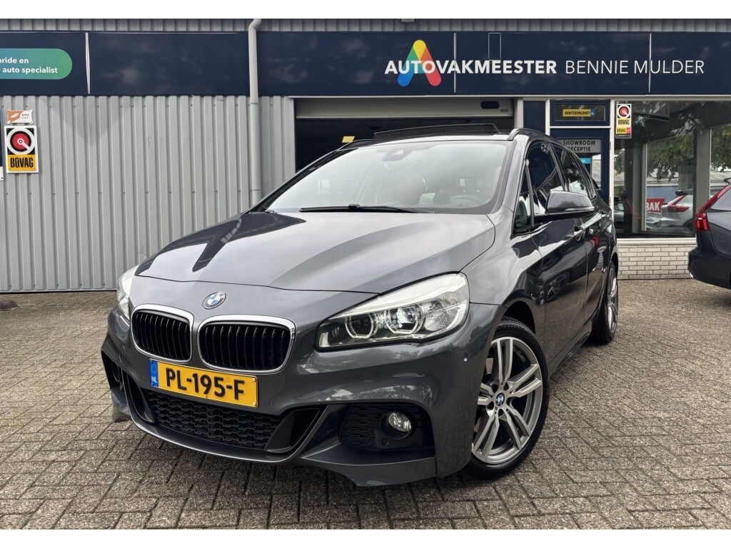 BMW 2-Serie Active Tourer 220i High Ex. M-PAKKET / SCHUIFDAK / 107.106 KM NAP