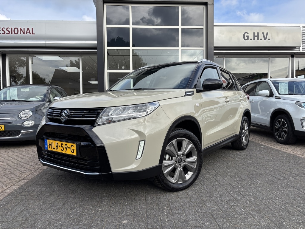 Suzuki Vitara 1.4 Boosterjet 129pk Smart Hybrid Select | Trekhaak | All season |