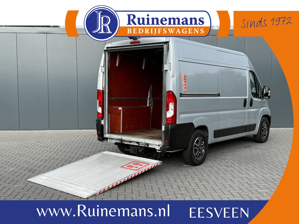 Fiat Ducato 2.3 MultiJet 161 PK AUTOMAAT / L2H2 / DHOLLANDIA LAADKLEP / AFNEEMBARE 3 TONS TREKHAAK / CAMERA / CRUISE / ECC