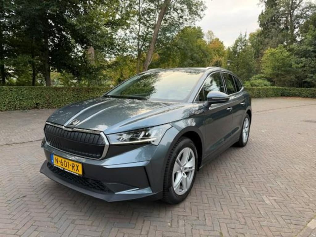 Skoda Enyaq Iv 80 77kWh 204PK SOH 92,3% Warmtepomp/Trekhaak/Led/Fabrieksgarantie