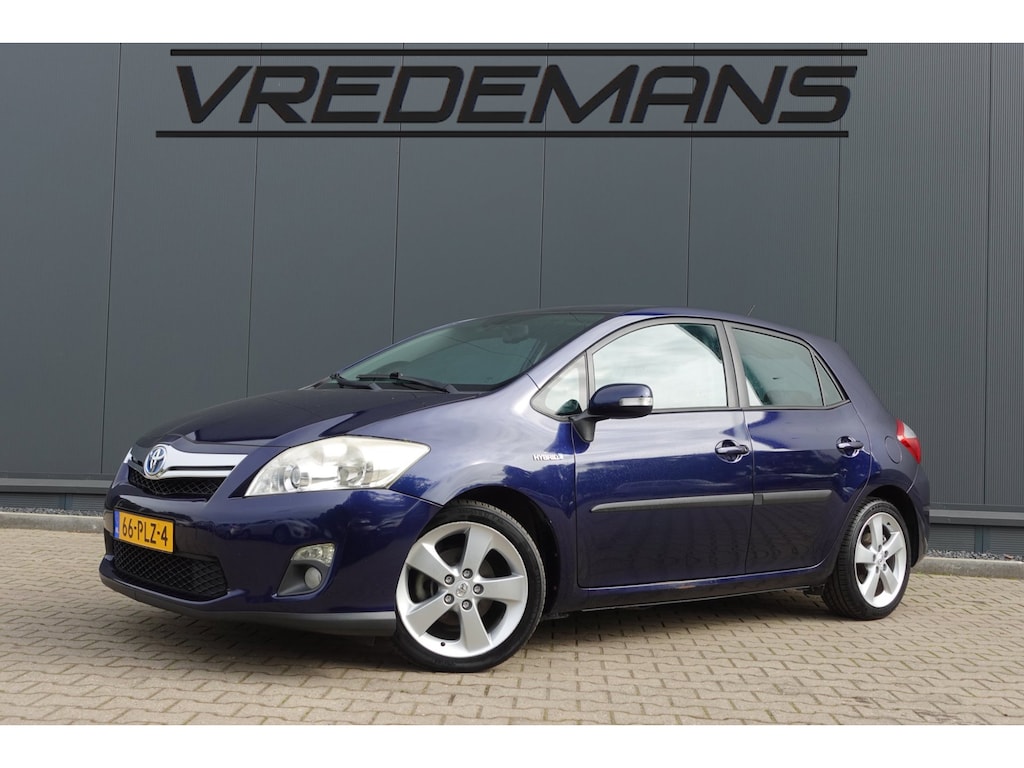 Toyota Auris 1.8 Full Hybrid Dynamic