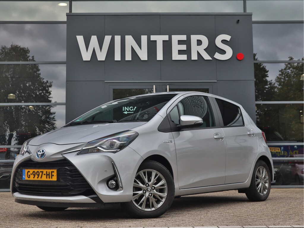 Toyota Yaris 1.5 Hybrid Dynamic | All-season banden | afneembare trekhaak | Clima control |