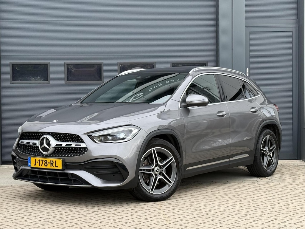 Mercedes-Benz GLA 200 Business Solution AMG
