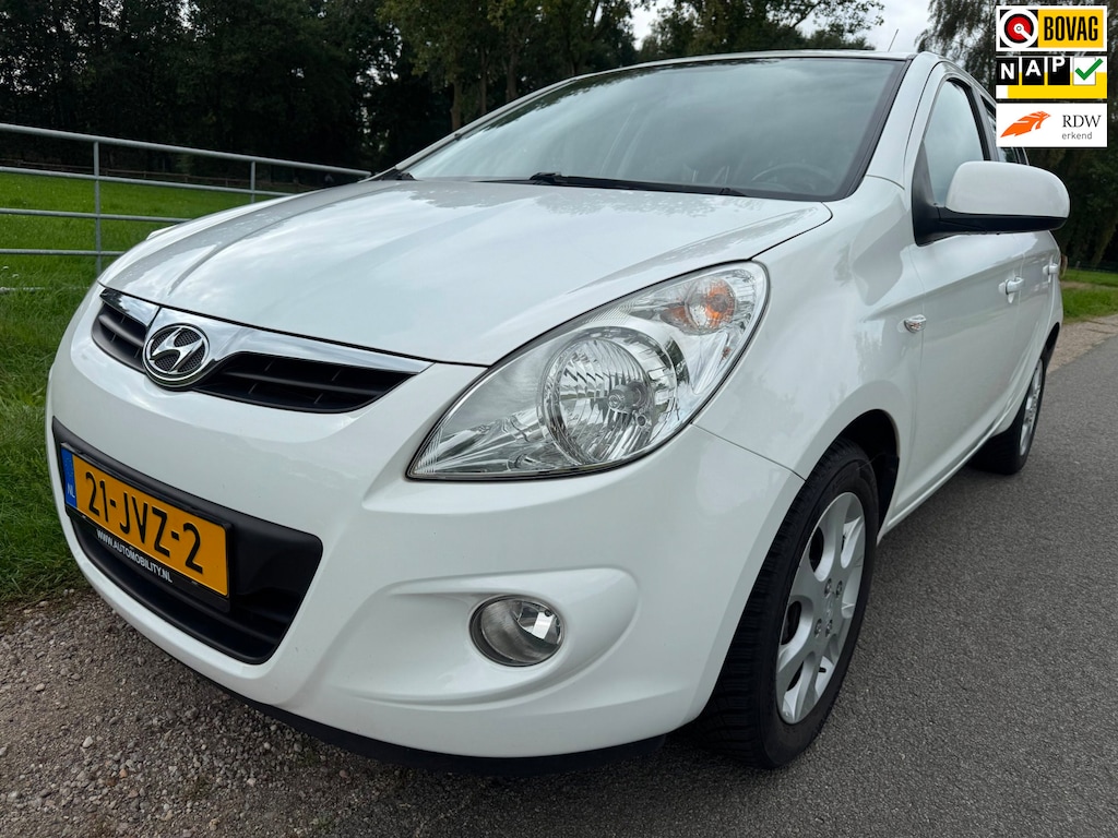 Hyundai i20 1.6i i-Catcher DEALER onderhouden|airco|leder