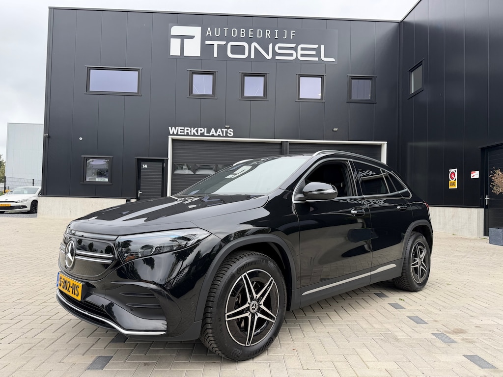 Mercedes-Benz EQA 250 AMG Line 67 kWh / Burmester / Ambient Light / Wide-Screen / Premium Pack