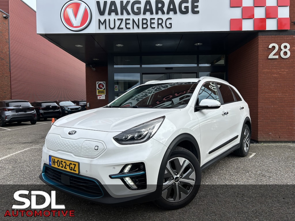 Kia Niro EV e-Niro ExecutiveLine 64 kWh // FULL LED // NAVI + CARPLAY // LEDER // MEMORY SEAT // PDC V+A // ADAPTIVE CRUISE // STOELVERWARMING + VERKOELING
