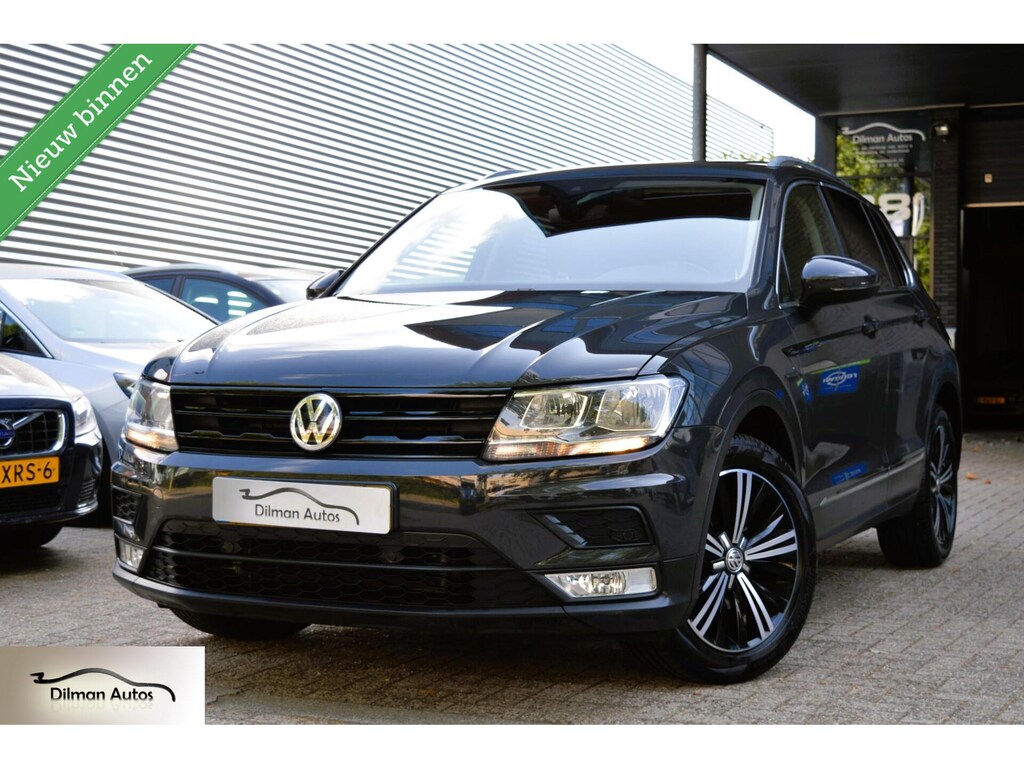 Volkswagen Tiguan 2.0 TDI Aut Connected Series|Pano|Navi|Nap