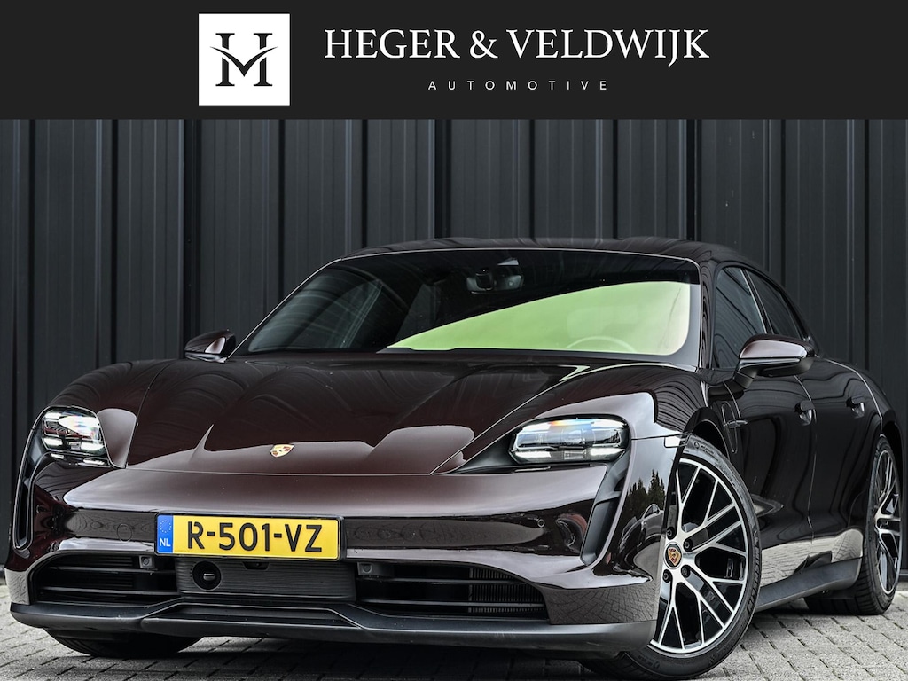 Porsche Taycan Sport Turismo 79 kWh | NL-Auto | 18-Wegs Memory Seats | Luchtvering | Adaptive Cruise | BOSE | Camera | Stoelverwarming | Ambiance Verlichting |