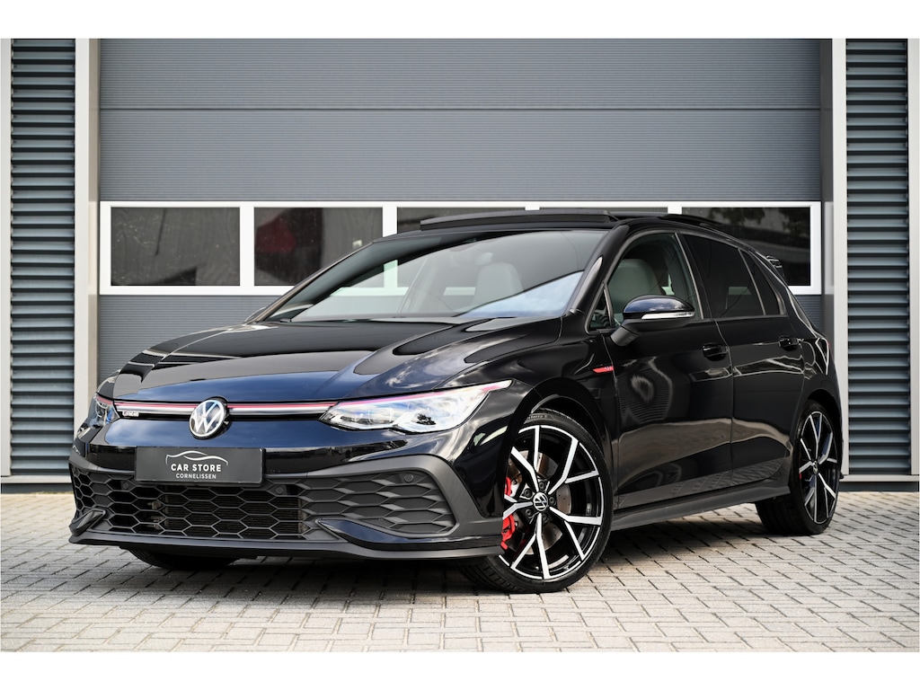 Volkswagen Golf 2.0 TSI GTI CLUBSPORT 300 PK / PANO / LEDER / IQ LIGHTS / STOELKOELING / CAMERA / MEMORY / ACC