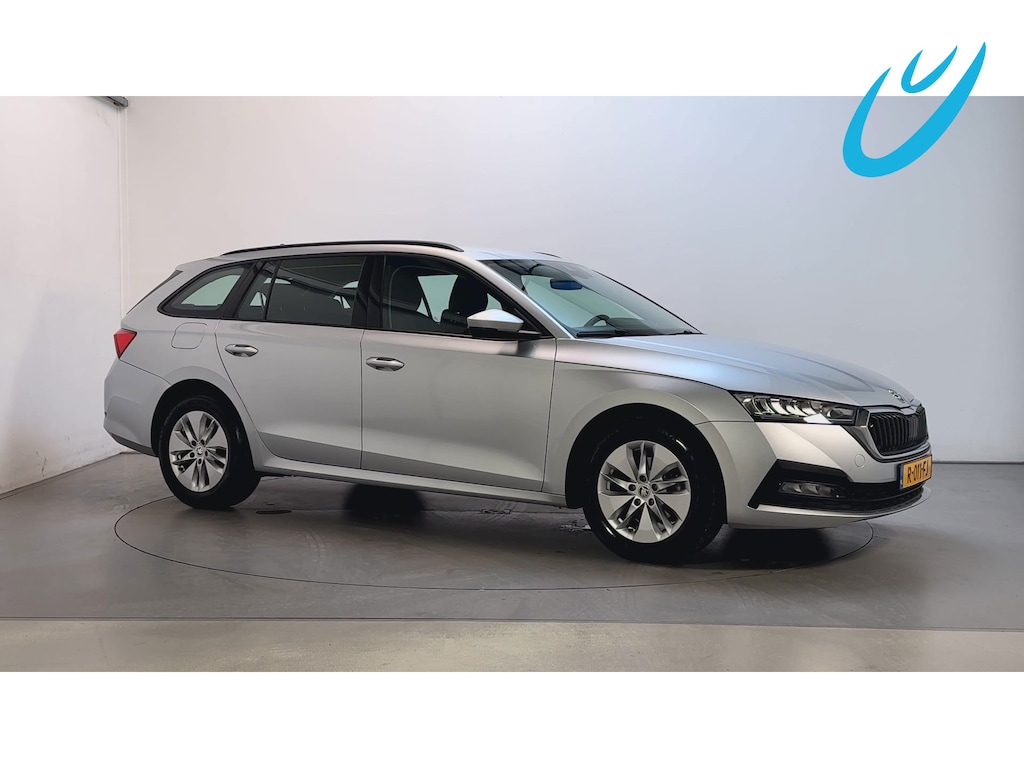 Skoda Octavia Combi 1.0 TSI 110pk Ambition Navigatie Parkeersensoren App-Connect DAB+