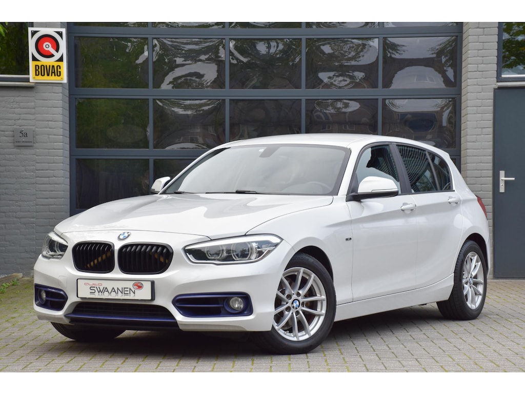 BMW 1-Serie 118d Sport | Trekhaak