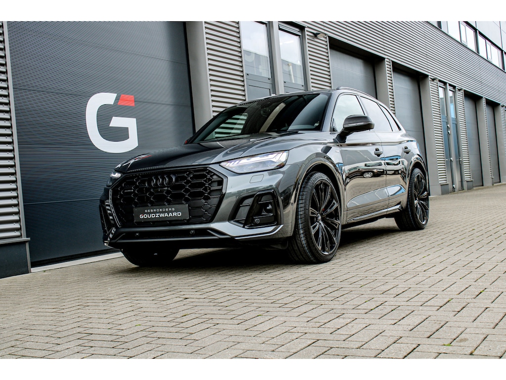 Audi Q5 55 TFSI e S edition | Luchtvering | Carbon | B&O | Massage | Top View Camera | Memory | Standkachel