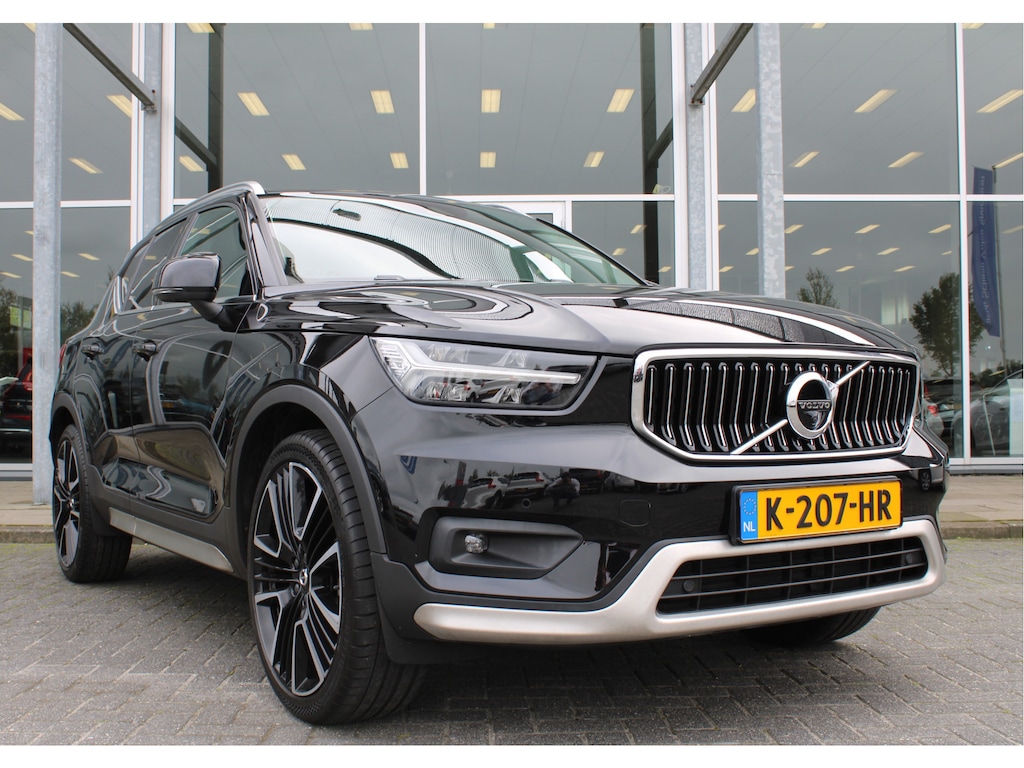 Volvo XC40 T3 164PK Automaat Inscription | Styling Kit | 360 Camera | 21" LM Velgen | Verw. Voorstoelen & Achterbank | H&K Audio |