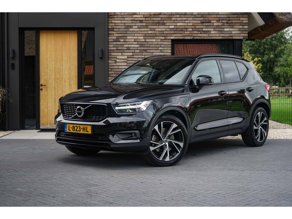 Volvo XC40 R-Design T5 Recharge 1.5 T5 PHEV 262PK Memory/ACC/Trkhk/RCam/Black-line