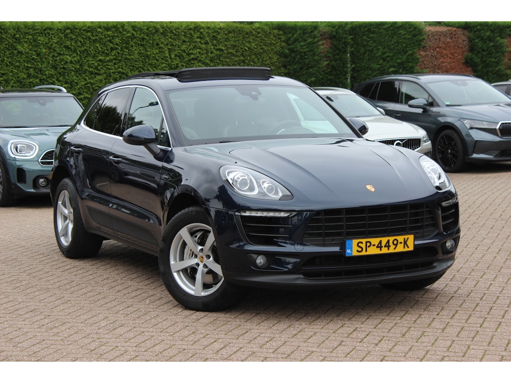 Porsche Macan 3.0 D S / Panoramadak / Adaptieve Stoelen / Parkeerhulp V+A / 19'' / Navigatie / Stoelverwarming / Cruise Control