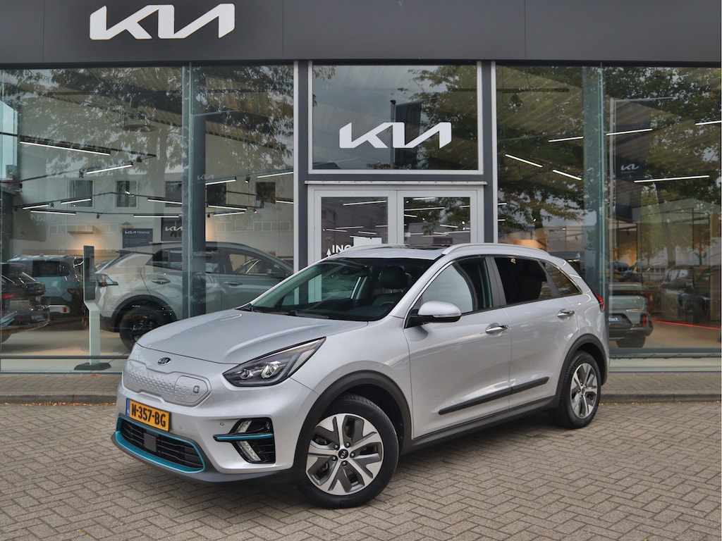 Kia Niro EV e-Niro DynamicPlusLine 64 kWh | Stoelverwarming | Schuifdak | Trekhaak | LED | tot 10 jaar Garantie |
