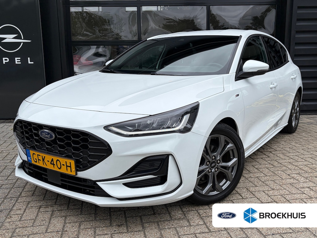 Ford Focus 1.0 Hybrid 125 PK ST Line | NAVIGATIE + APPLE CARPLAY/ANDROID AUTO| PARKEERSENSOREN V+A| FULL LED| KEYLESS START| SPORTSTOELEN| 17" LM-VELGEN| LENDESTEUNEN VERSTELBAAR| DAB| DEALER ONDERHOUDEN|