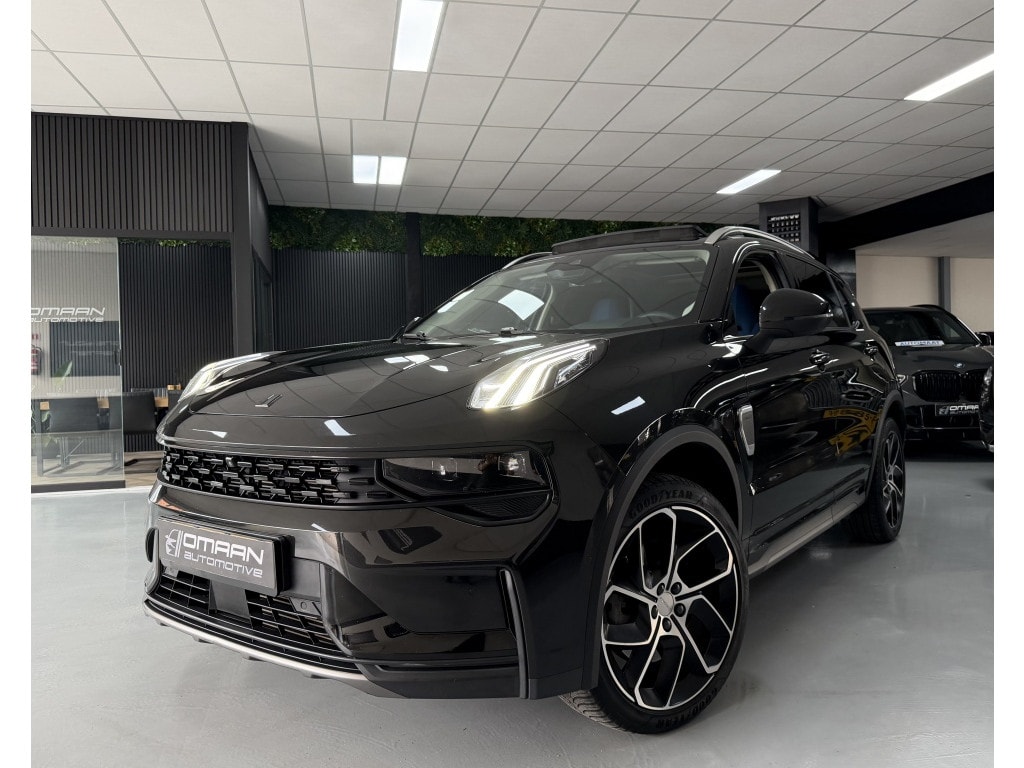 Lynk & Co 01 1.5 Plug-in Hybrid 261PK BLACK EDITION 360 CAM