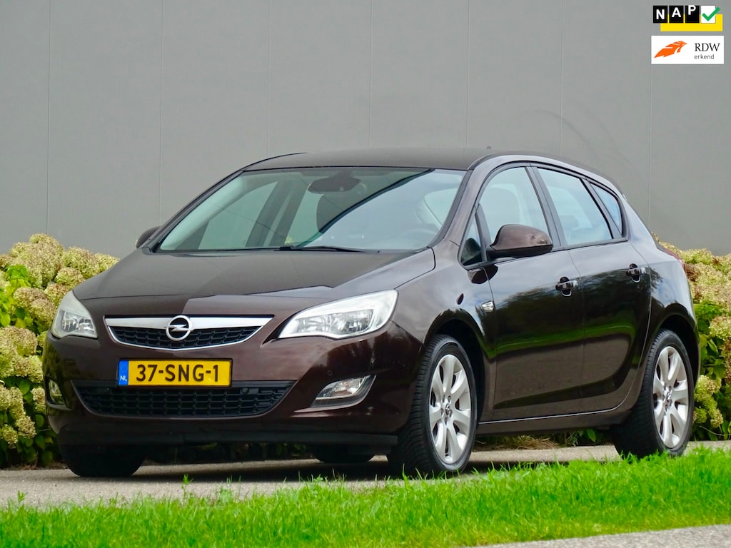 Opel Astra 1.4 Turbo Edition | Navigatie | NL | NAP | Trekhaak |