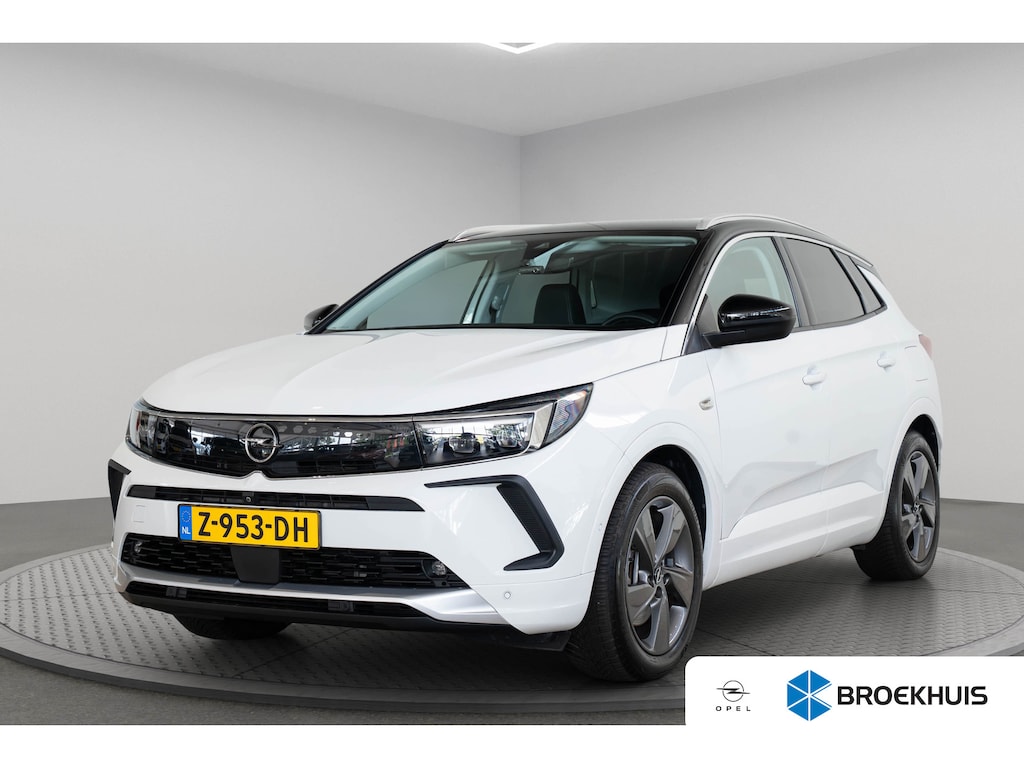 Opel Grandland 1.6 Turbo Plug-In Hybrid 4x4 Business Elegance | Trekhaak | Alcantara | Stoel & Stuurverwarming | Camera | Climate Controle | Navigatie | Apple Carplay & Android Auto |