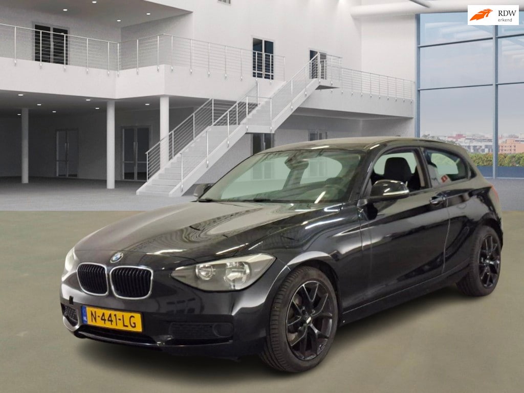 BMW 1-Serie 114i EDE Corporate NAVI PSENSOR CRUISE 2 X SLEUTELS