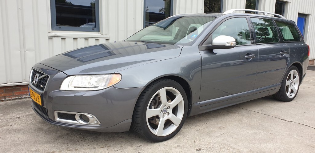 Volvo V70 2.0T R-EDITION
