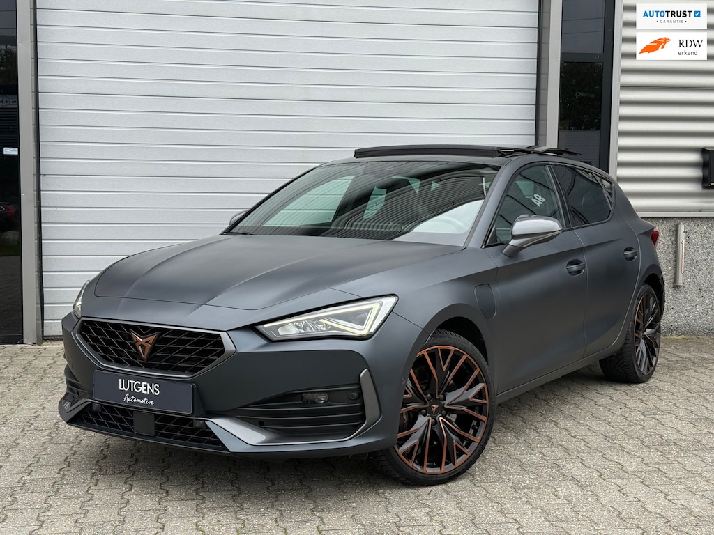 CUPRA Leon 1.4 e-Hybrid VZ Copper Pano 245PK 19 Inch MAT