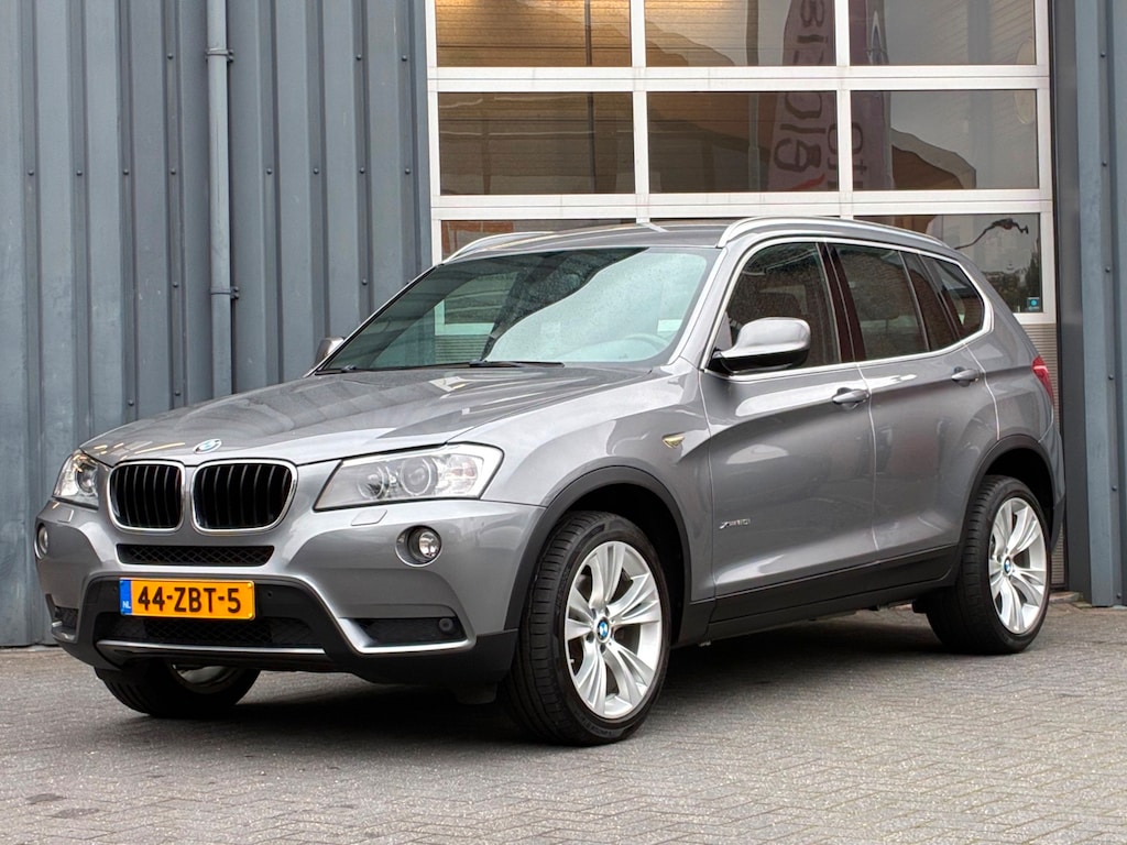BMW X3 XDrive20i Leder Xenon Trekhaak Navigatie Cruise controle