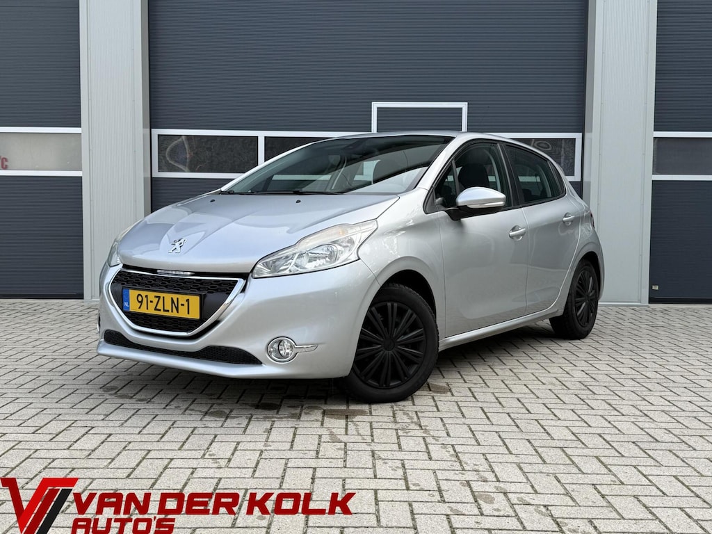 Peugeot 208 1.2 VTi Blue Lease Executive
