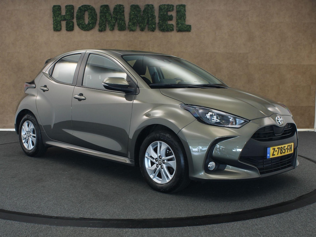 Toyota Yaris 1.5 VVT-i Active - STOELVERWARMING - ACHTERUITRIJ CAMERA - ADAPTIVE CRUISE CONTROL - CLIMATE CONTROL - APPLE CARPLAY/ANDROID AUTO - DAB RADIO