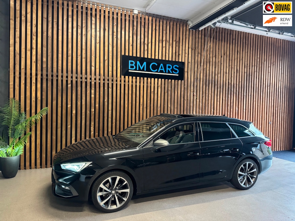 SEAT Leon Sportstourer 1.5 eTSI FR Business Panodak,Camera,trkhaak