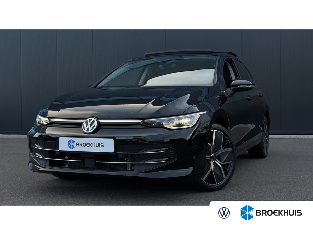 Volkswagen Golf 1.5 eHybrid Style Edition | Panoramadak | Camera | Elektrische stoel | Dodehoek Detectie |