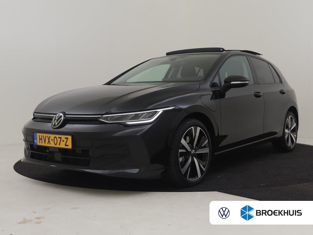 Volkswagen Golf 1.5 eHybrid Life Edition 204Pk DSG/AUTO | Glazen panorama-dak | Achteruitrijcamera | Cruise control adaptief | Apple carplay Android auto | Keyless Entry/Start | Parkeer assist | DAB | LED | 18"LMV