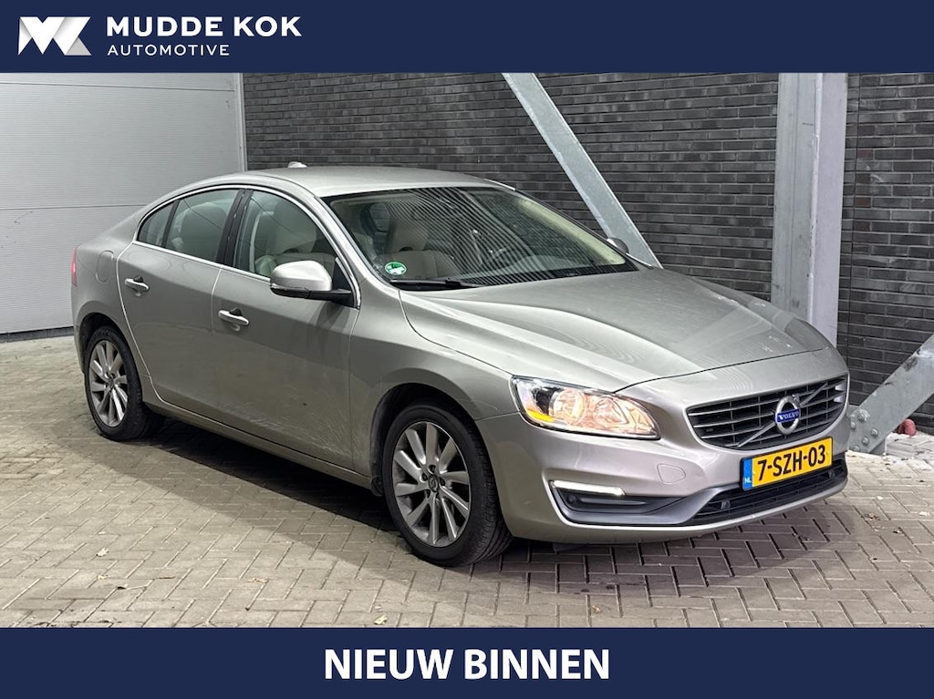 Volvo S60 1.6 T3 Momentum | Trekhaak | Cruise Control | Leder | Navigatie | PDC Voor+Achter | Climate Control | LED