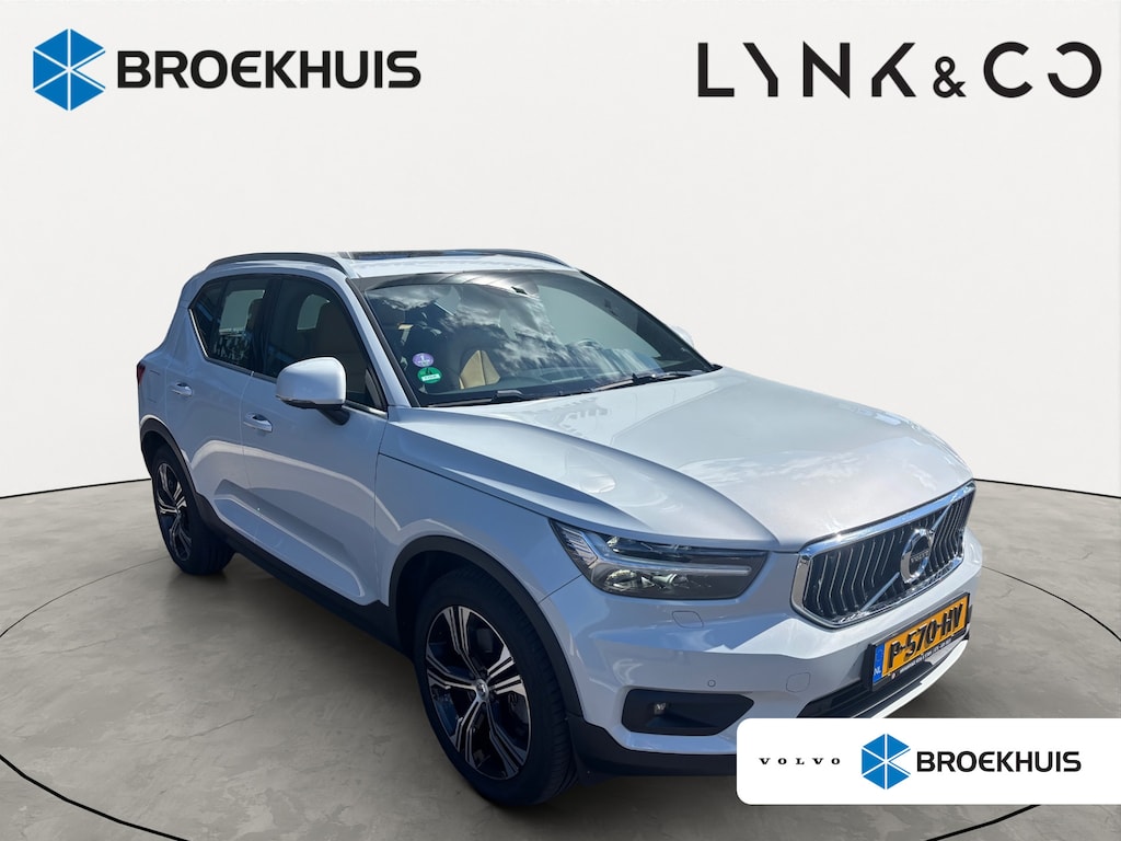 Volvo XC40 T5 Recharge Inscription | Trekhaak | 360 Camera | Panoramadak | Premium audio | Cruise control adaptief | Verwarmde voorruit |