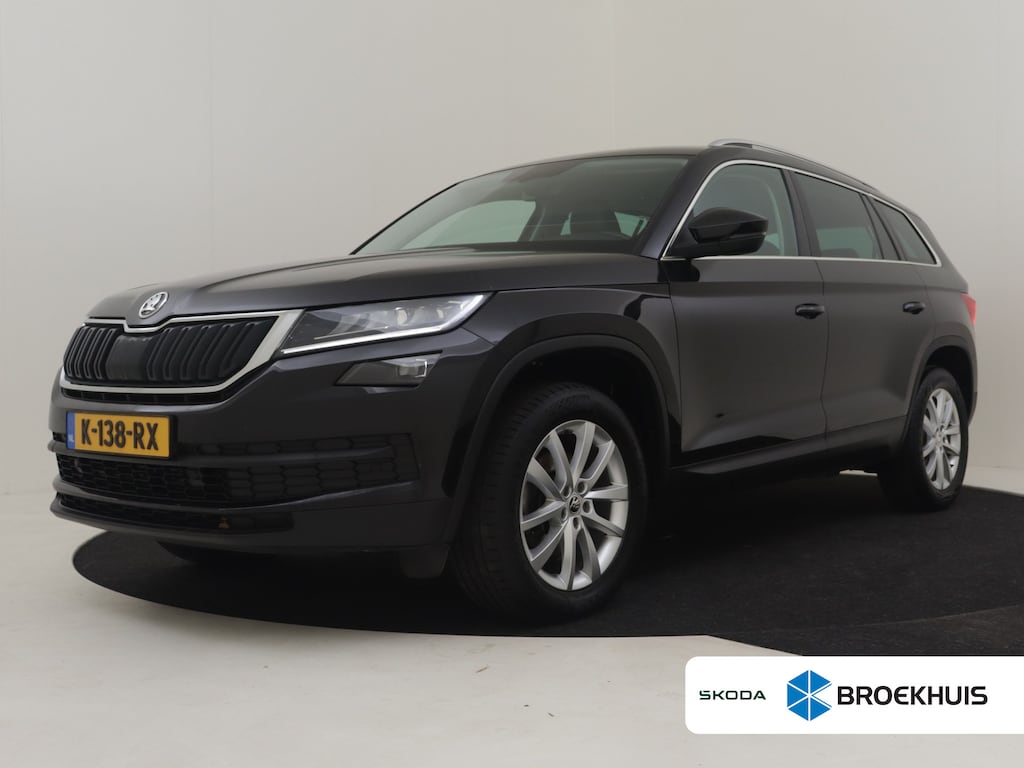 Skoda Kodiaq 1.5 TSI Business Edition 150pk DSG/AUTO | Camera | Elektr. Trekhaak | Apple Car Play / Android l Cruise control | Navigatie | Getint glas achter | 18" LMV