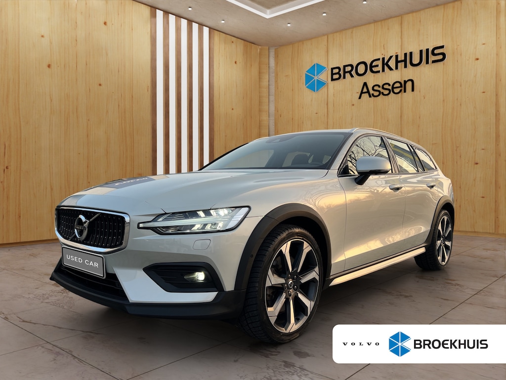 Volvo V60 Cross Country 2.0 B5 AWD Plus | Panoramisch schuif/ kanteldak | Harmen & Kardon | Trekhaak wegklapbaar | LEF verlichting |