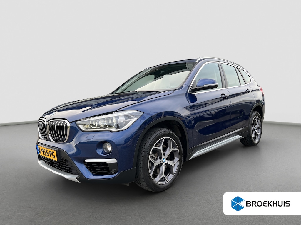 BMW X1 sDrive20i High Executive Automaat | Camera | Lederen bekleding | Parkeersensoren | Cruise controle | 18'' velgen | Elektrische achterklep | LED koplampen | Stoelverwarming | Climate controle