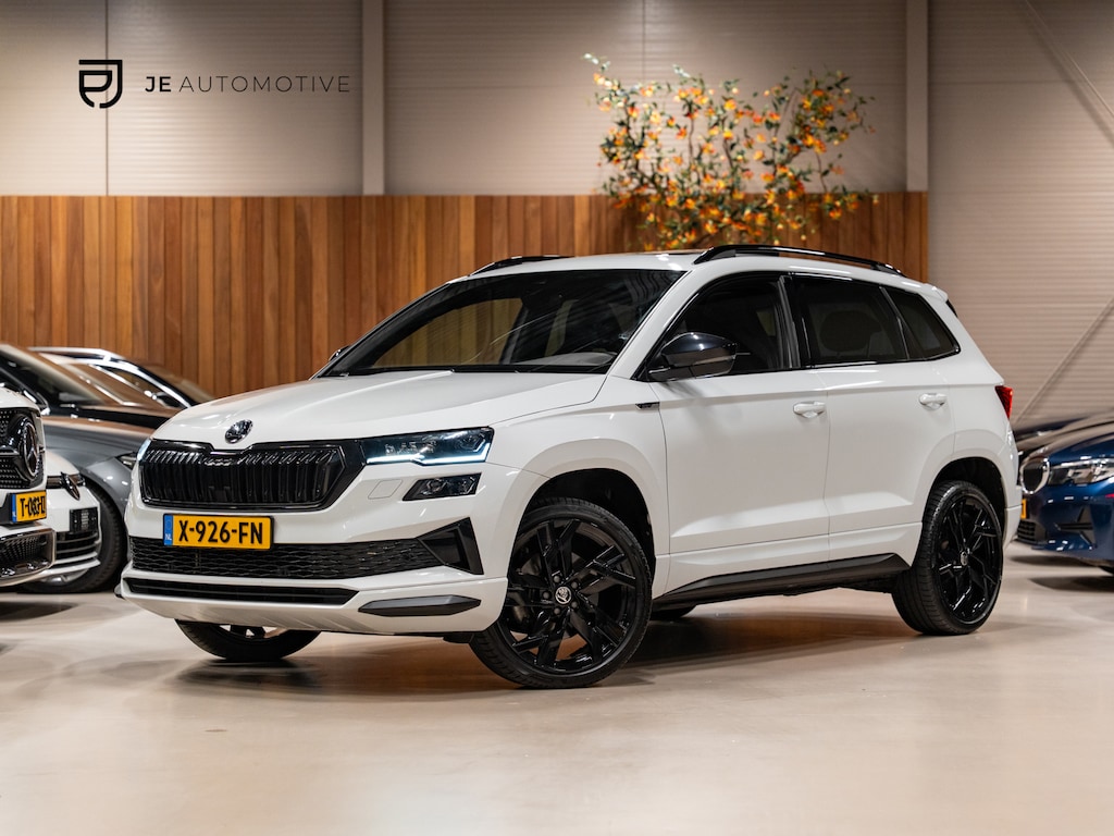 Skoda Karoq 1.5 TSI DSG ACT Sportline, Facelift, Pano, ACC, Apple Carplay, Cam, PDC, Ambiënte Light, Clima, Voll Onderhouden