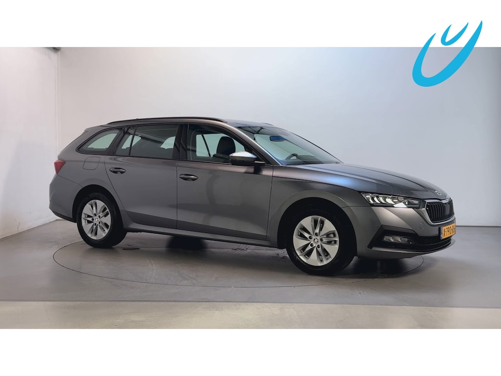 Skoda Octavia Combi 1.5 e-TSI 150pk DSG Business Edition Parkeersensoren Navigatie App-Connect DAB+