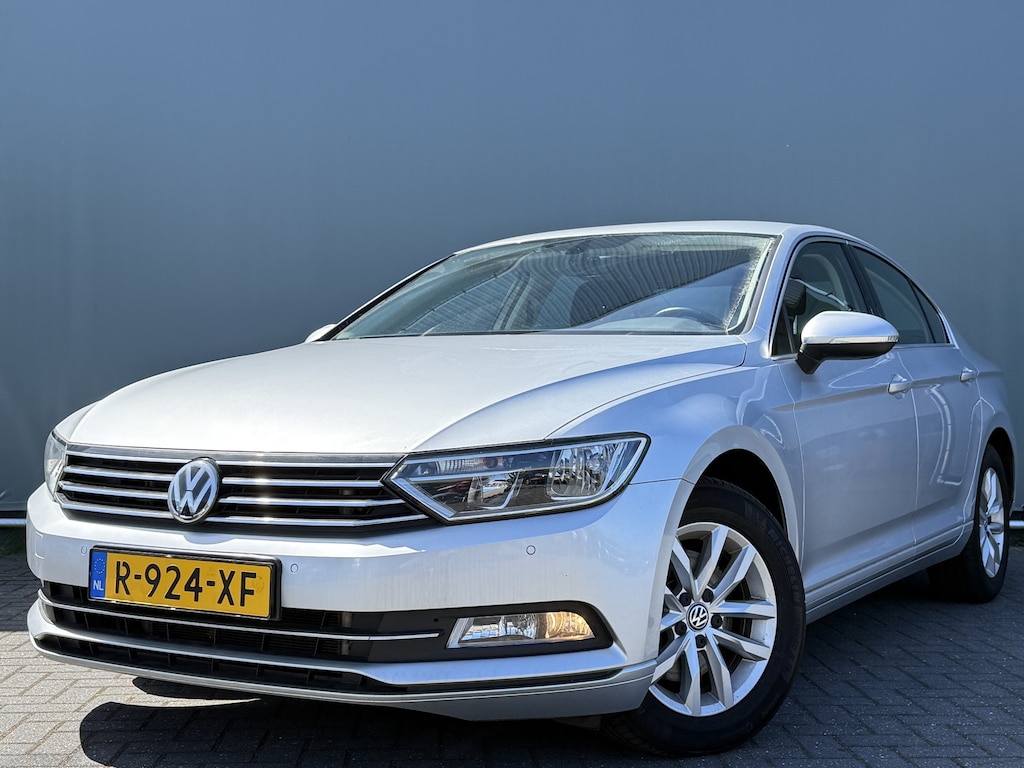 Volkswagen Passat BWJ 2017 | 1.8TSI 180PK Highline AUTOMAAT  | TREKHAAK | STOEL&STUUR VERW | VERW ACHTERBANK | ADAPT. CRUISE | CLIMA | NAVI | PDC | LMV | MULTIFUNCT. STUUR