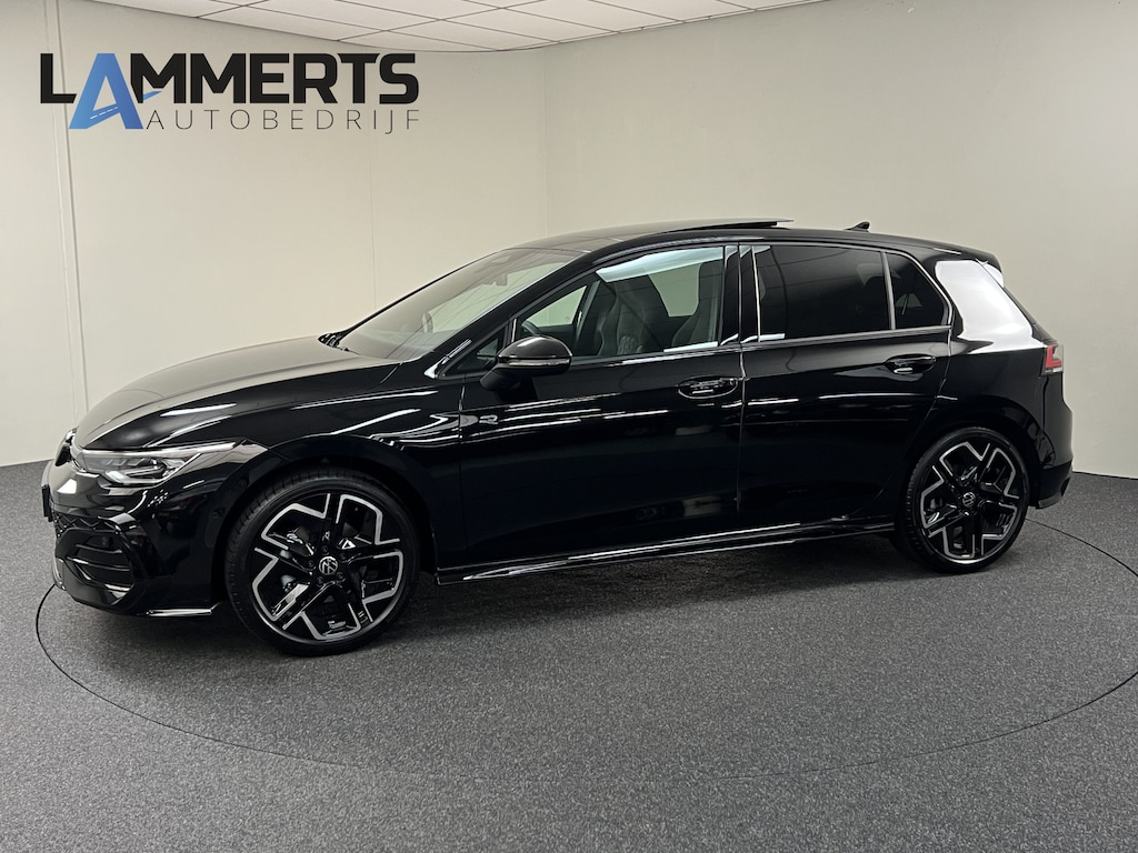 Volkswagen Golf 1.5 eTSI 150 PK R-Line Edition NIEUW!!! Pano./ Stoelverw./ Camera / PDC / LED / Carplay-Android / DSG