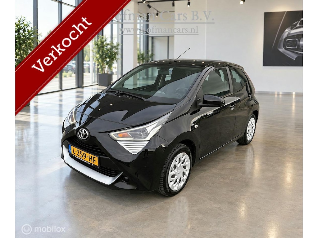 Toyota Aygo 1.0 VVT-i x-play | Camera | CarPlay | All Season | 5-deurs