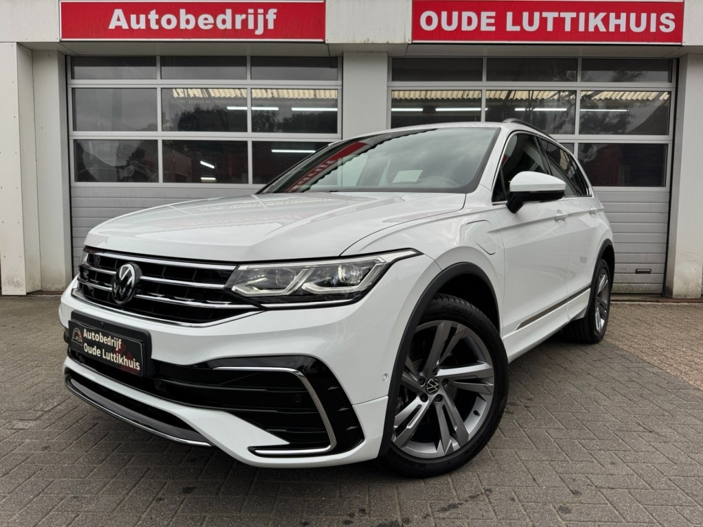 Volkswagen Tiguan 1.4TSI eHybrid 245PK R-Line 360Camera Virtual IQ.Light HUD ACC Trekhaak
