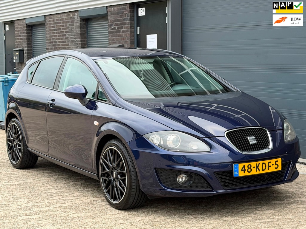 SEAT Leon 1.8 TFSI Businessline High LEER NAVI XENON PDC CLIMA TREKHAAK