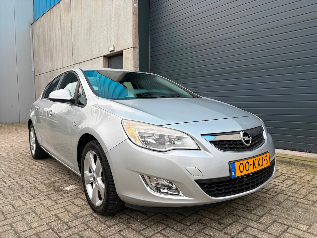 Opel Astra 1.6i Edition AIRCO NAP APK 2010