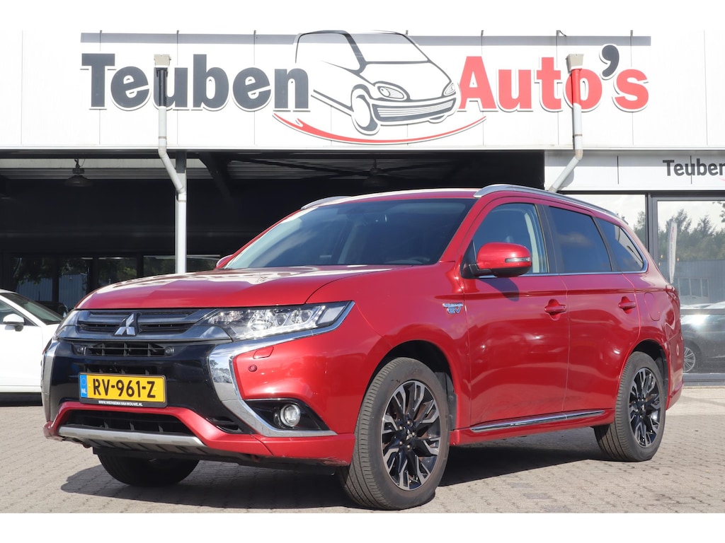 Mitsubishi Outlander 2.0 PHEV Premium | Achteruitrijcamera | Stoelverwarming | Lichtmetalen wielen | Cruise Control | Airco |