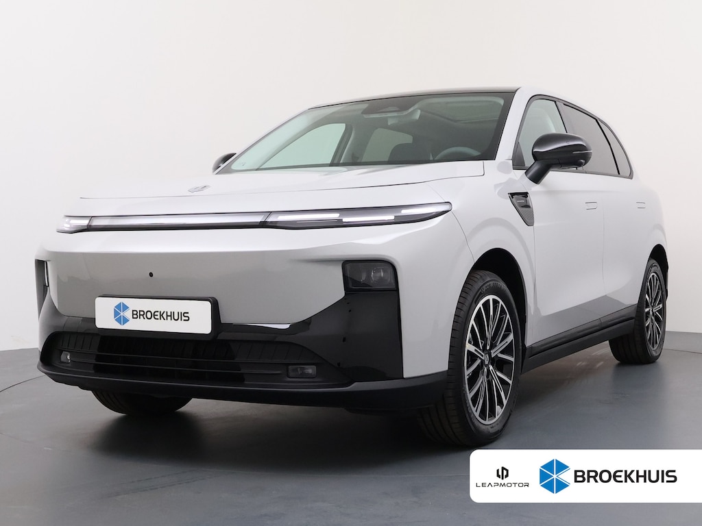 Leapmotor B10 Design ProMax 67.1 kWh | DEMO | €1500,- korting !! | Vanaf €499,- Private Lease per maand !| Achteruitrijcamera | Apple Carplay/Android Auto|telefoonintegratie premium | Bestuurdersstoel verwarmd