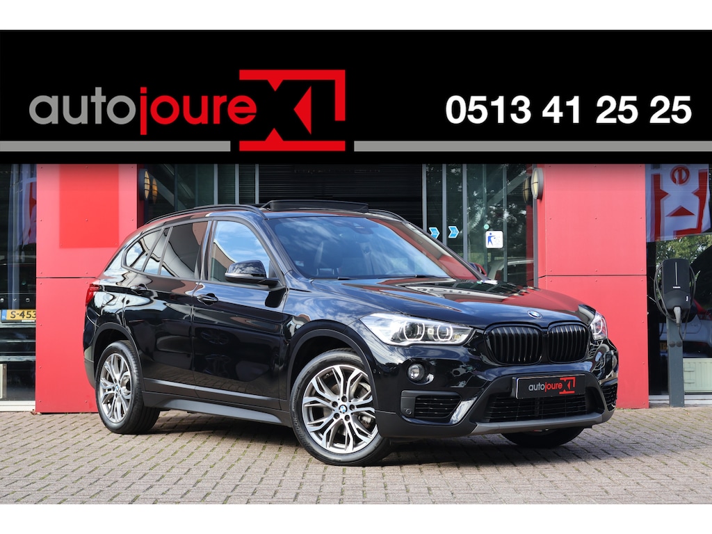 BMW X1 sDrive18i High Executive | Origineel NL | Shadow Line | HUD | Panoramadak | Leder |